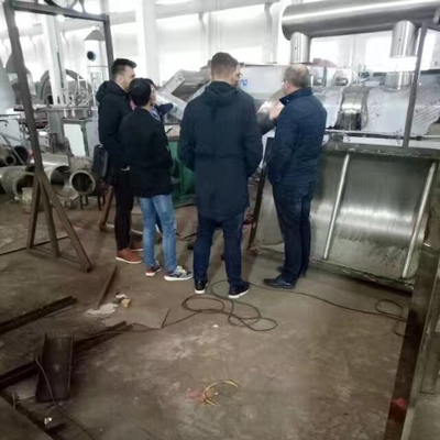 Chapelure d'acier inoxydable vibrant le dessiccateur à lit fluidisé dans l'industrie alimentaire